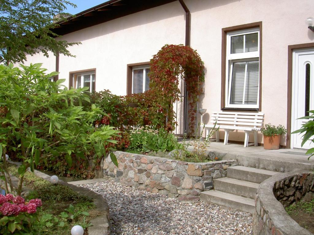 Hotel Gesellschaftshaus Bergen Auf Rugen Exterior photo