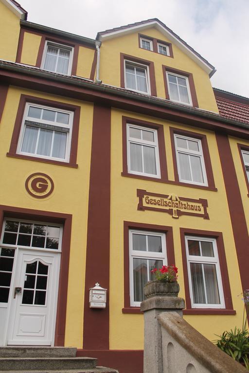 Hotel Gesellschaftshaus Bergen Auf Rugen Exterior photo